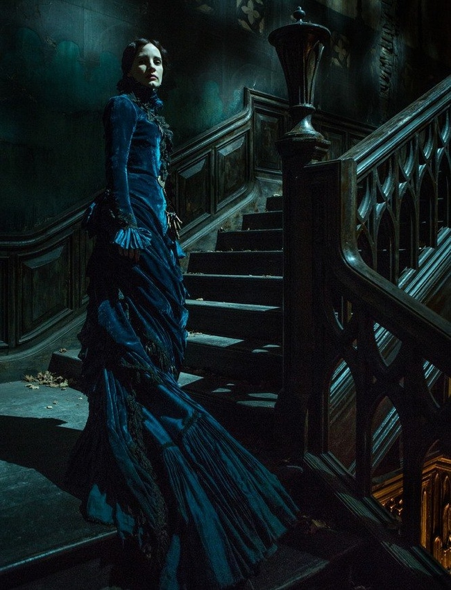 Джессика Честейн в промо-съемке "Багрового пика" Джессика Честейн в промо-съемке "Багрового пика"