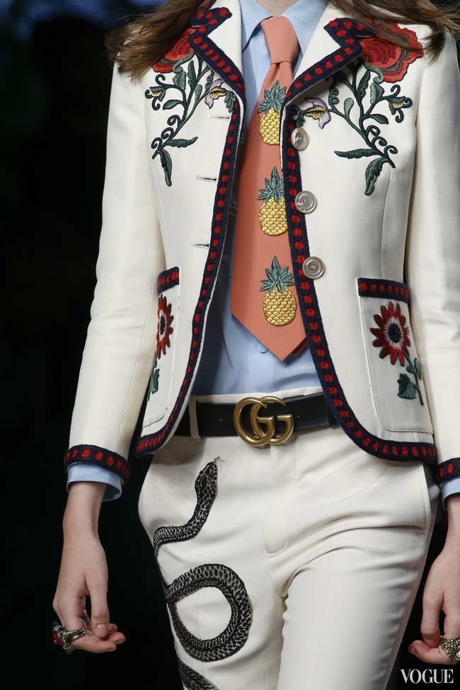 EMBROIDERY FEATURED WIDELY IN THE GUCCI S/S 2016 SHOW
