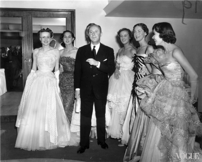 Кристиан Диор с моделями, 1950