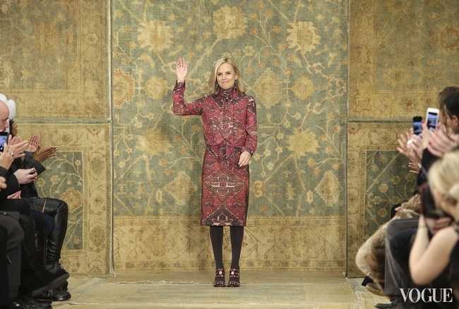 Tory Burch takes a bow at the end of her A/W 2015 show