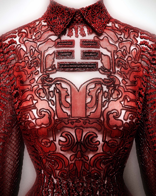 Evening dress from the Valentino “Shanghai” collection 2013. Courtesy of Valentino SpA
