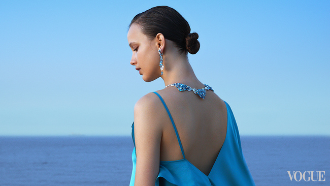 DRIATIC SEA: Lagune Pr?cieuse white-gold necklace and earrings with diamonds, sapphires and aquamarines weighing over 160 carats